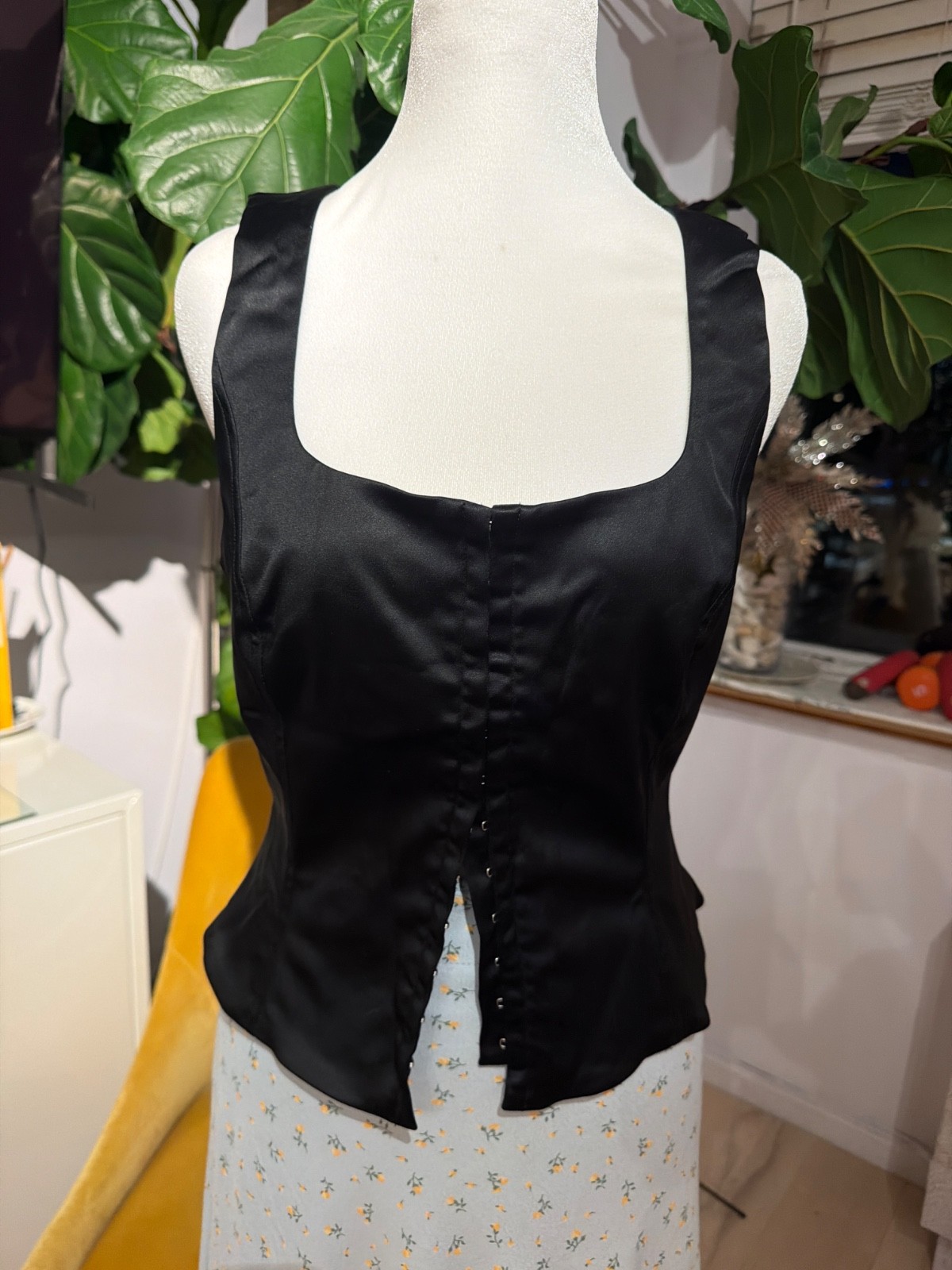 Aritzia Wilfred Vest/Corset top Size M