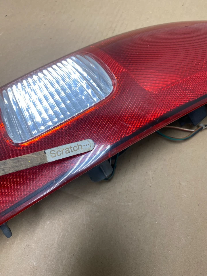 Оригинальный правосторонний задний фонарь для Nissan Quest 2001–2002 годов выпуска S0181 DW - Изображение 4 из 4