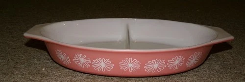 Fabulous Vintage Pyrex Pink Daisy 1  1/2 Quart Divided Casserole Dish WOW LOOK !