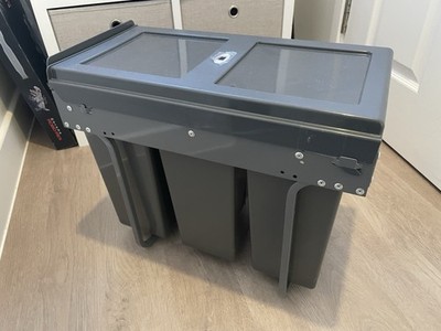 Innostor Eco Bin 3x10 Liter anthrazit - ausziehbarer Abfalleimer Unterbau.