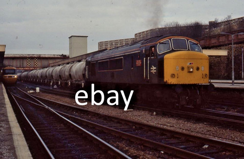 ORIGINAL 35mm RAILWAY SLIDE BR DIESEL 45104 AT SHEFFIELD ON 27/1/88