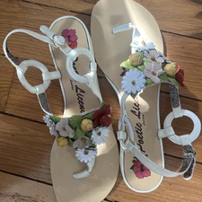 POETIC LICENCE Sandals - JOY OF SUNSHINE SIZE  9 1/2 NEW WITH NO BOX