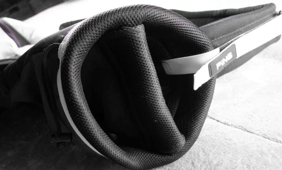 Bolsa de golf Ping Moonlite bolsa de transporte ligera blanca negra asa de transporte con doble correa Foto 4 de 4