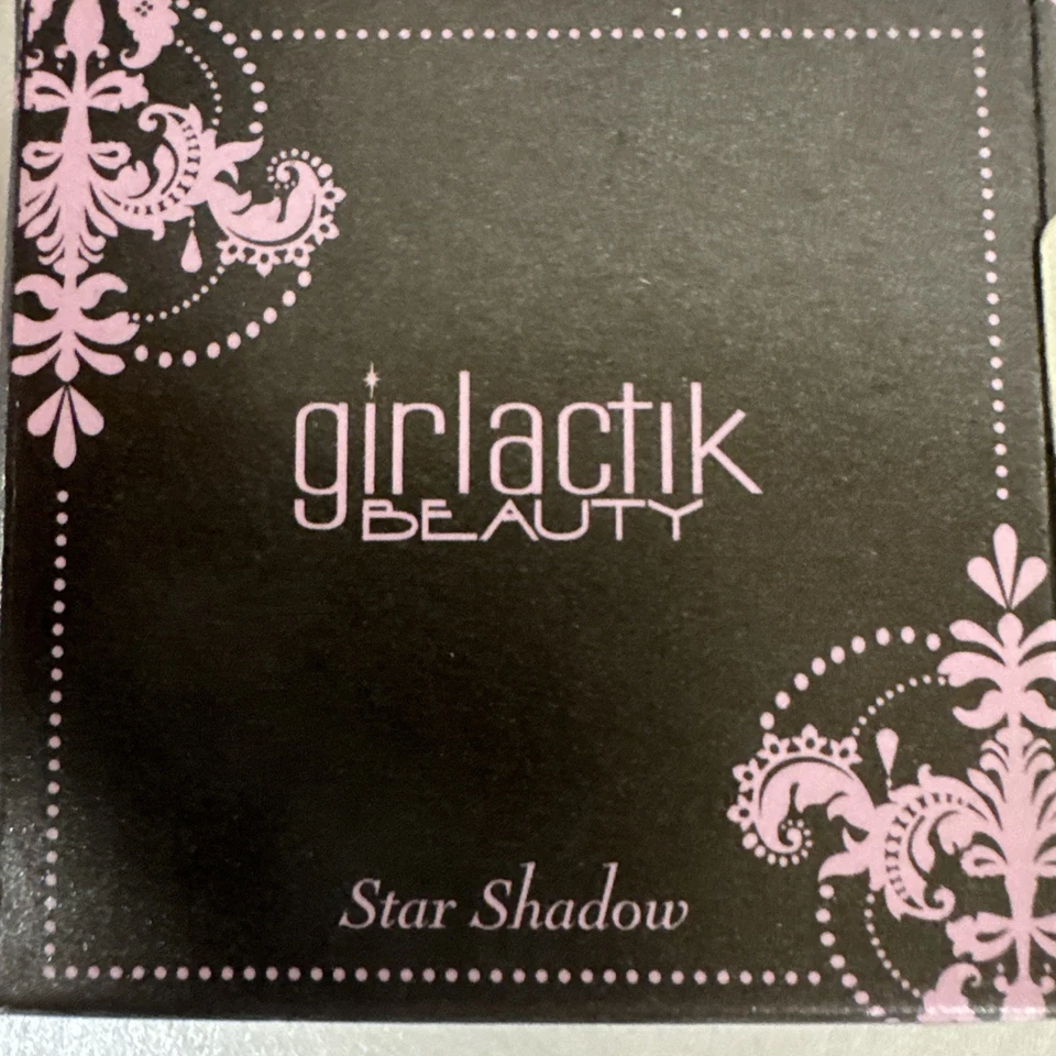 Sombra de ojos Girlactik Beauty Star Shadows FRENCHIE .088 oz / 2,5 g rosa Foto 3 de 4