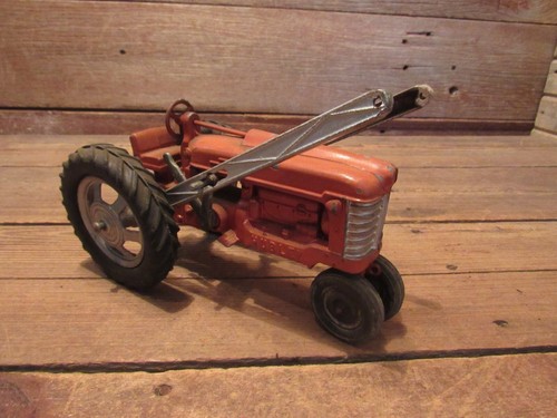 Vintage Die Cast HUBLEY Farm Tractor - PARTS! - Picture 13 of 14