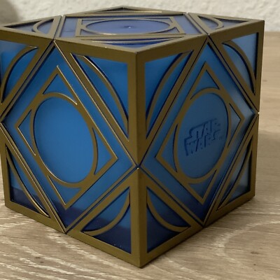 WDW スターウォーズ ジェダイホロクロン Holocron Amazon.com: Galaxy's Edge Star Wars Electronic Jedi Holocron
