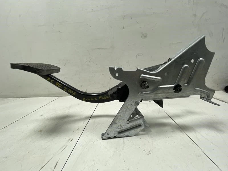 VOLVO XC90 2006 BRAKE PEDAL FACTORY - Image 2 of 4