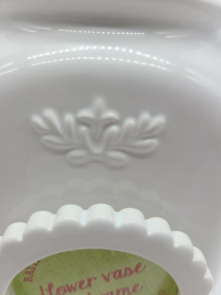 Florero y marco de cerámica blanca Bath And Body Works diseño de tarro de albañil Foto 3 de 4