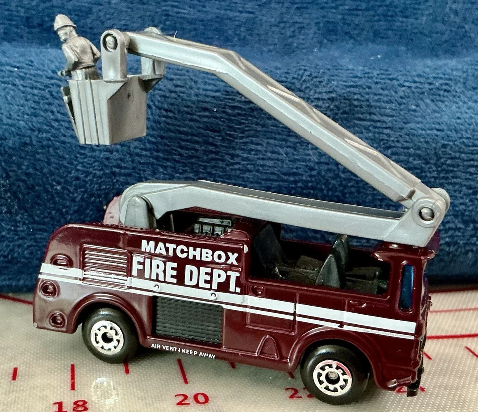 Matchbox Fire Engine Lot of 5 & Two Working Seagrave’s - Image 3 of 4