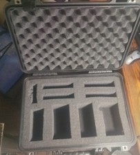 Pelican 1500 Hard Protector Case - Black with dividers