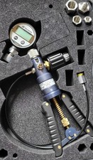 LR-Cal LPP 40 Calibration Handheld Test Pump Kit with Pressure Gauge DPG40 -1 to +40 Bar