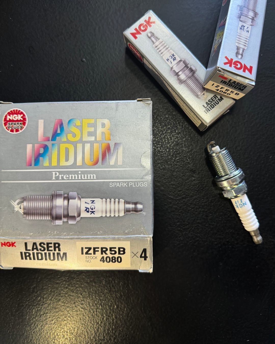 NGK IZFR5B / 4080 Laser Platinum Premium Spark Plug Japan BOX 4PCS