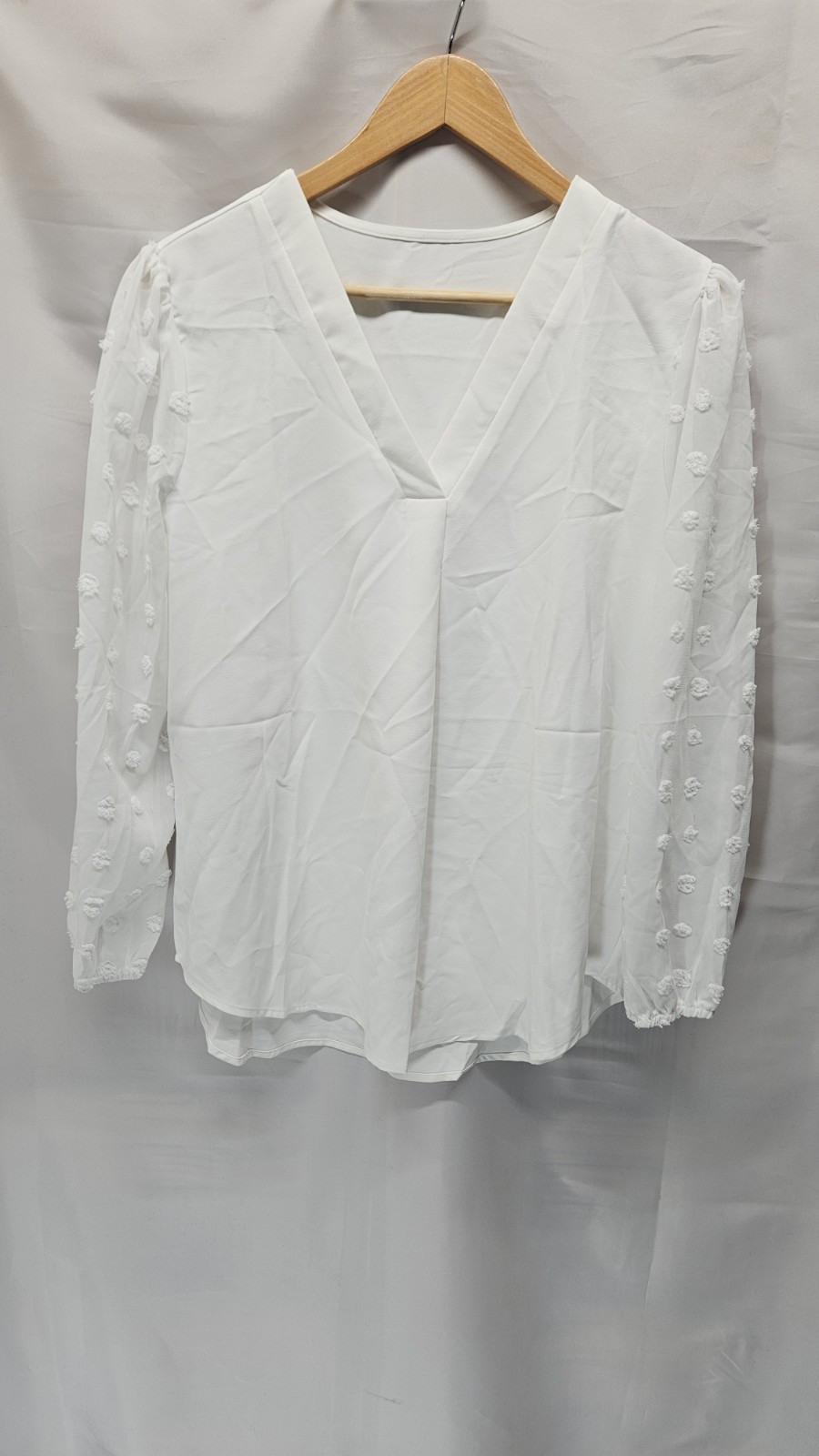 Womens Size Large White V Neck Puff Sleeve Top