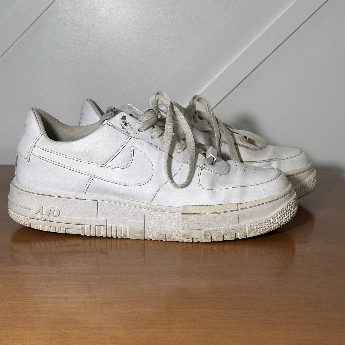 Nike Shoes Womens 10 Air Force Athletic Low Sneakers CK6649-100