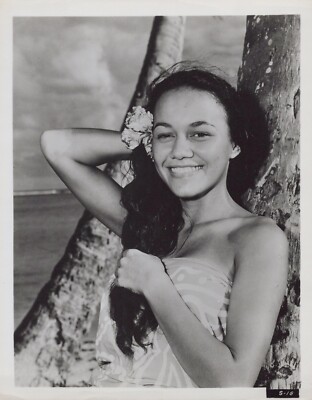 Unknow Hawaian Actress (1950s)     Original Vintage Exotic Photo K 198