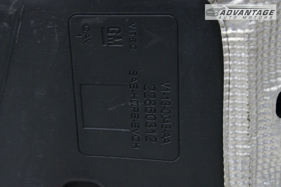 2016-2020 CHEVROLET CAMARO 3.6L GASOLINE FILLER FUEL TANK RESERVOIR BOTTLE OEM - Image 4 of 4