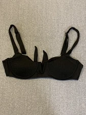 Zaful Underwire Textured Bikini Swimsuit Top Womens size Small Tie Back V Front