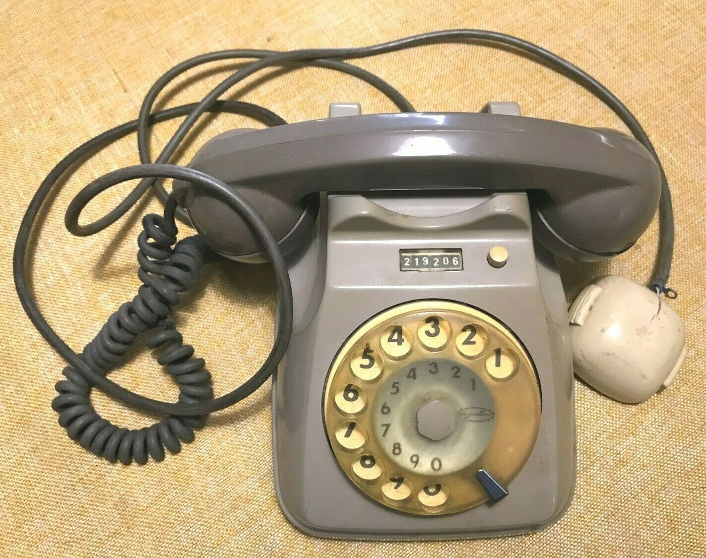 Foto 1 di 6