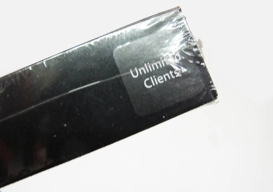 Apple Mac OS X 10.5.4 Leopard Server Unlimited Clients New in Orig Sealed Box - Image 3 of 4