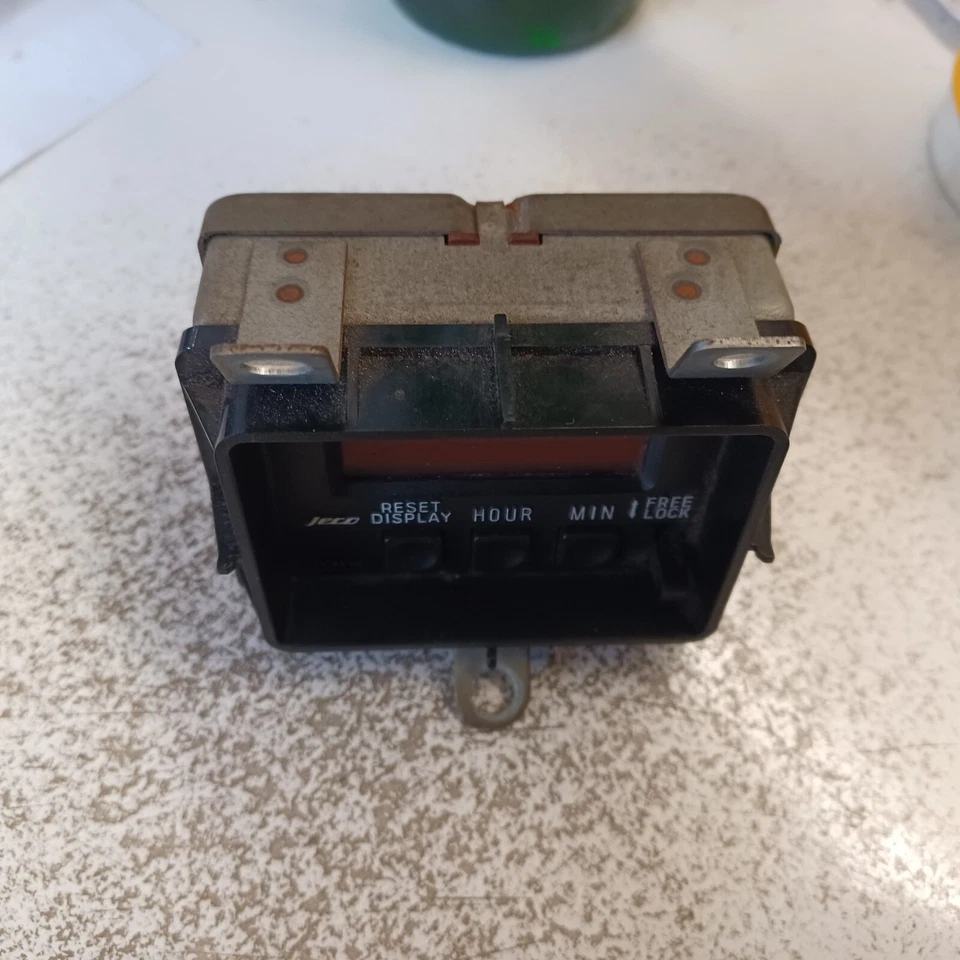 Reloj digital de cuarzo Jeco 1981-1983 Mazda RX7 RX-7 27717 Foto 3 de 4