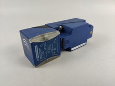 Telemecanique XS8C4A4PCP20 Proximity Sensor