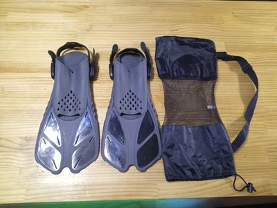 Adult Adjustable Swim Fins Flippers Size Men's 9-13 Women's 10.5-12.5 w Mesh Bag