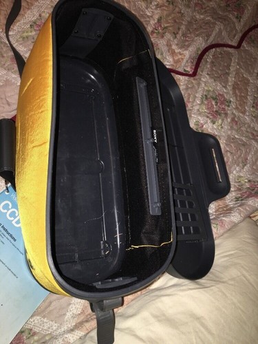 Sony Handycam Sports Video 8 Camcorder Model CCD-SP-7 Camera Recorder Bag - Picture 6 of 9