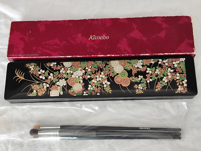 Aus einer Auflösung: Kanebo Cosmetics Ginza Tokyo Kosmetik Pinsel