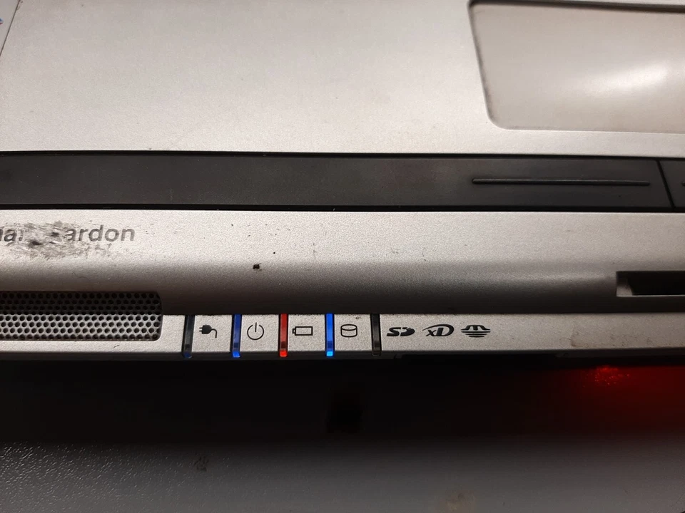 Toshiba Satellite M70-167 Intel Pentium M XP Pro SP2/15" TFT/ 2GB - Immagine 3 di 4