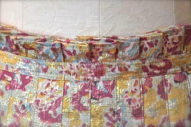 Minifalda plisada floral turquesa lavanda rosa metalizada de Zac Posen XS 3 Foto 3 de 4