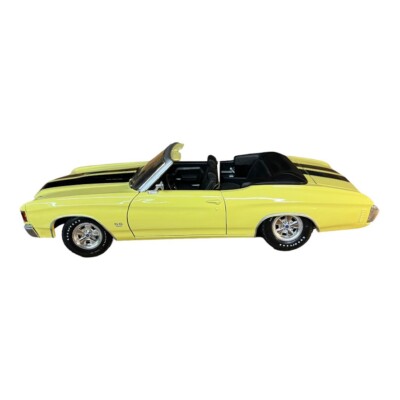 1972 CHEVY CHEVELLE SS CONVERTIBLE 1:18 Scale MAISTO SPECIAL EDITION Yellow 