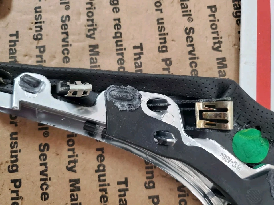 Cadillac XTS 2013-2017 motor botón de arranque pulsador bisel de ajuste OEM Foto 4 de 4