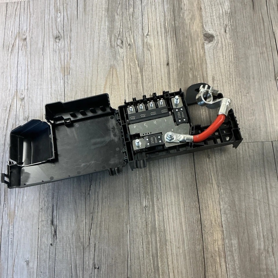 Коробка предохранителей с клеммой аккумулятора для Chevrolet Cruze 2011-2016 1,4 л 1,8 л 96889385 - Изображение 3 из 4