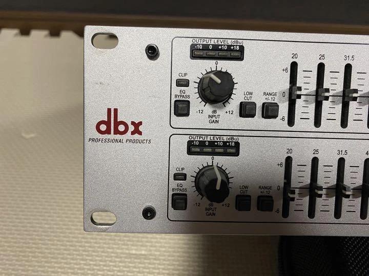 dbx 231s 2 Channel 31 Band Graphic Equalizer Switchable Pro Audio Rack Mount - Image 2 of 4