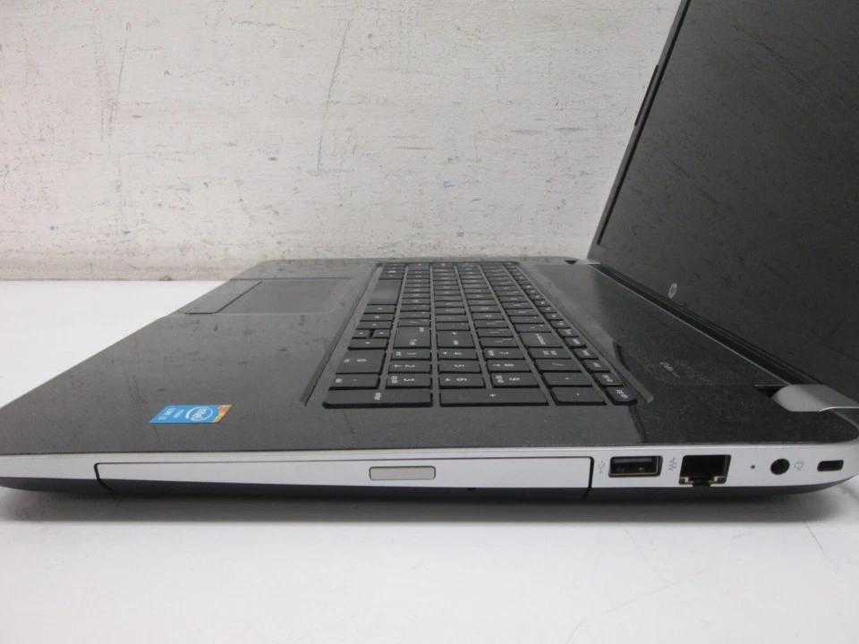 HP PAVILION i3_4000M@2.4GHZ 1TB HDD WIN8.1 6GB RAM Foto 4 de 4