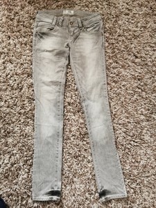 zara size 40 jeans