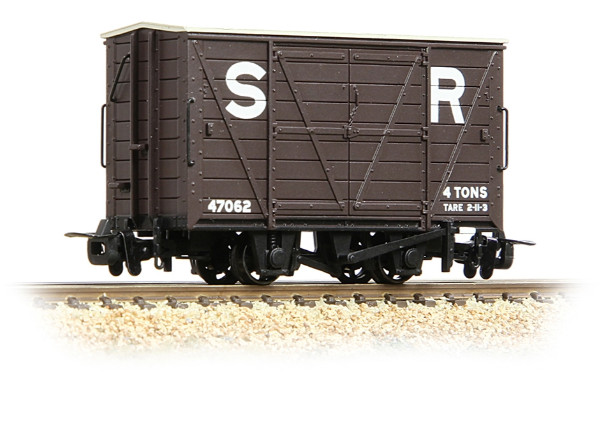 Bachmann 009/OO9 - 393-126 RNAD Box Van SR Brown