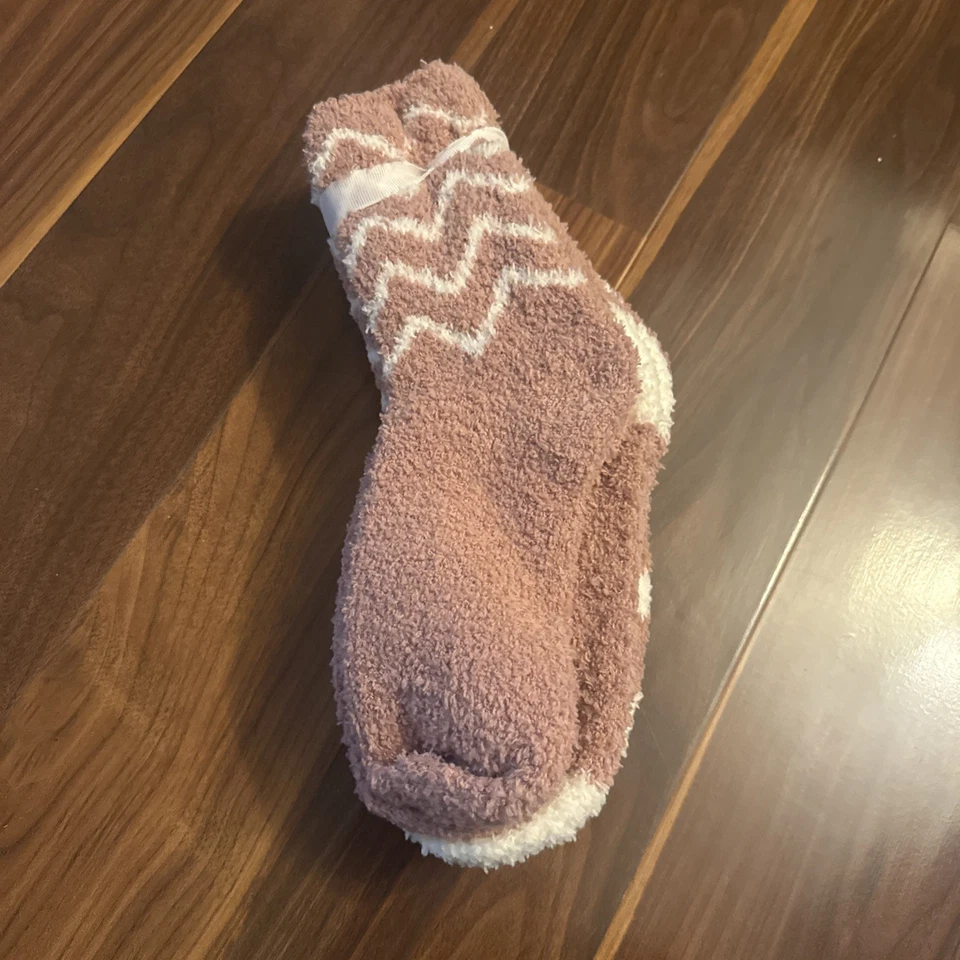 Calcetines Deportivos Mujer Aerosoles 4 Pares Talla 9 A 11 Blanco y Rosa  Foto 4 de 4