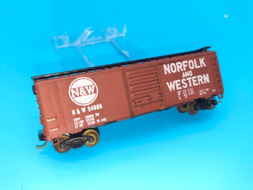 Coche de caja vintage escala N Atlas NORFOLK AND WESTERN 54698 KADEES | Condition: Used
