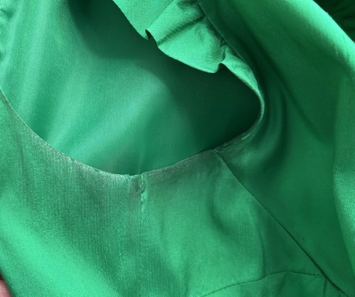 Kate Spade Seidenkleid Rüschenbesatz Wickeloptik zum Binden grün Gr. 10 - Bild 10 von 12