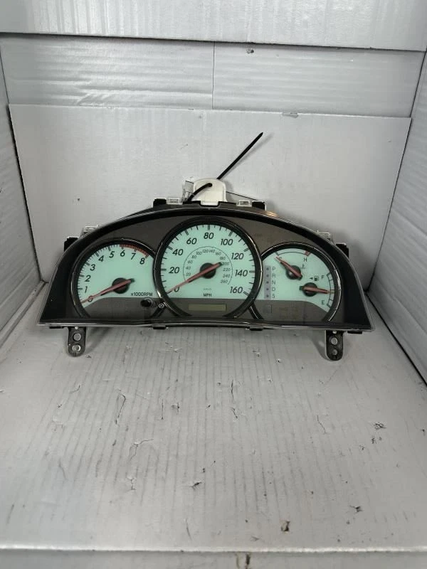 Velocímetro MPH Cluster 6 cilindros iluminación verde del 04-06 SOLARA 2274012. Foto 2 de 3