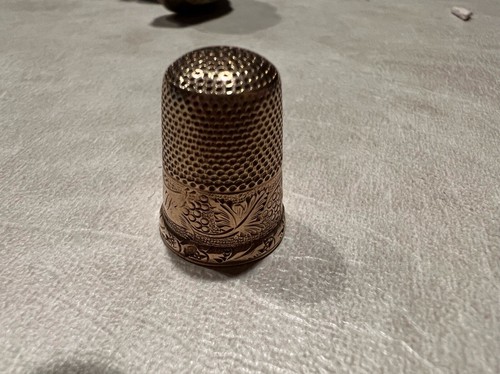 Antique 18k Gold French Thimble (grapevine Ptrn) in Brass Case, Etui Sz. 6 - Picture 3 of 11