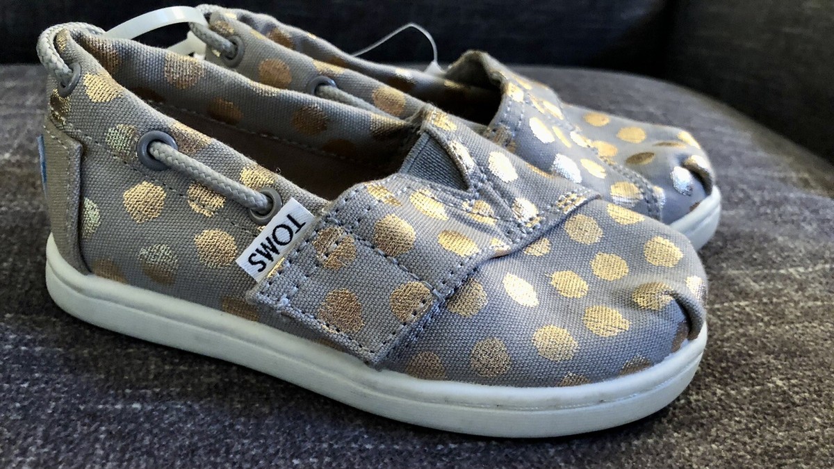 rose gold polka dot toms