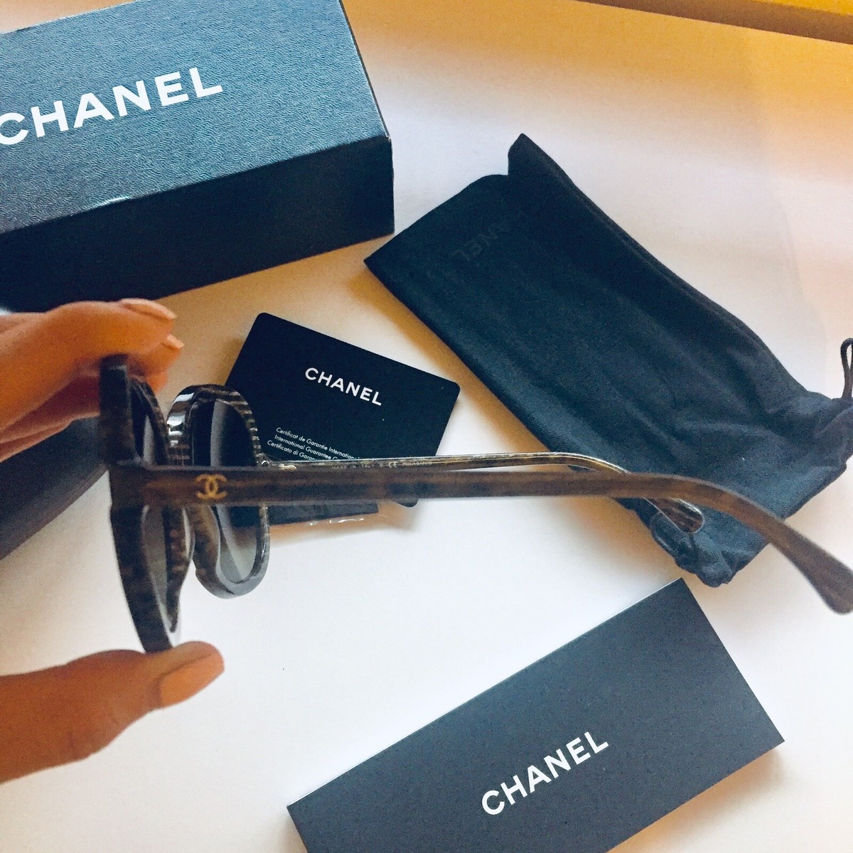 【美品】 CHANEL sunglasses リボン 箱ケースなし CHANEL Sunglasses: Rectangle Sunglasses, acetate & chain