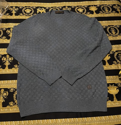 AUTHENTIC LOUIS VUITTON DAMIER LV LOGO 