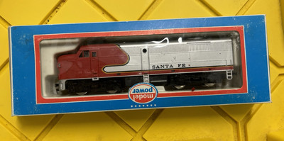MODEL POWER HO #720 SANTA FE SHARK NOSE POWERED DIESEL