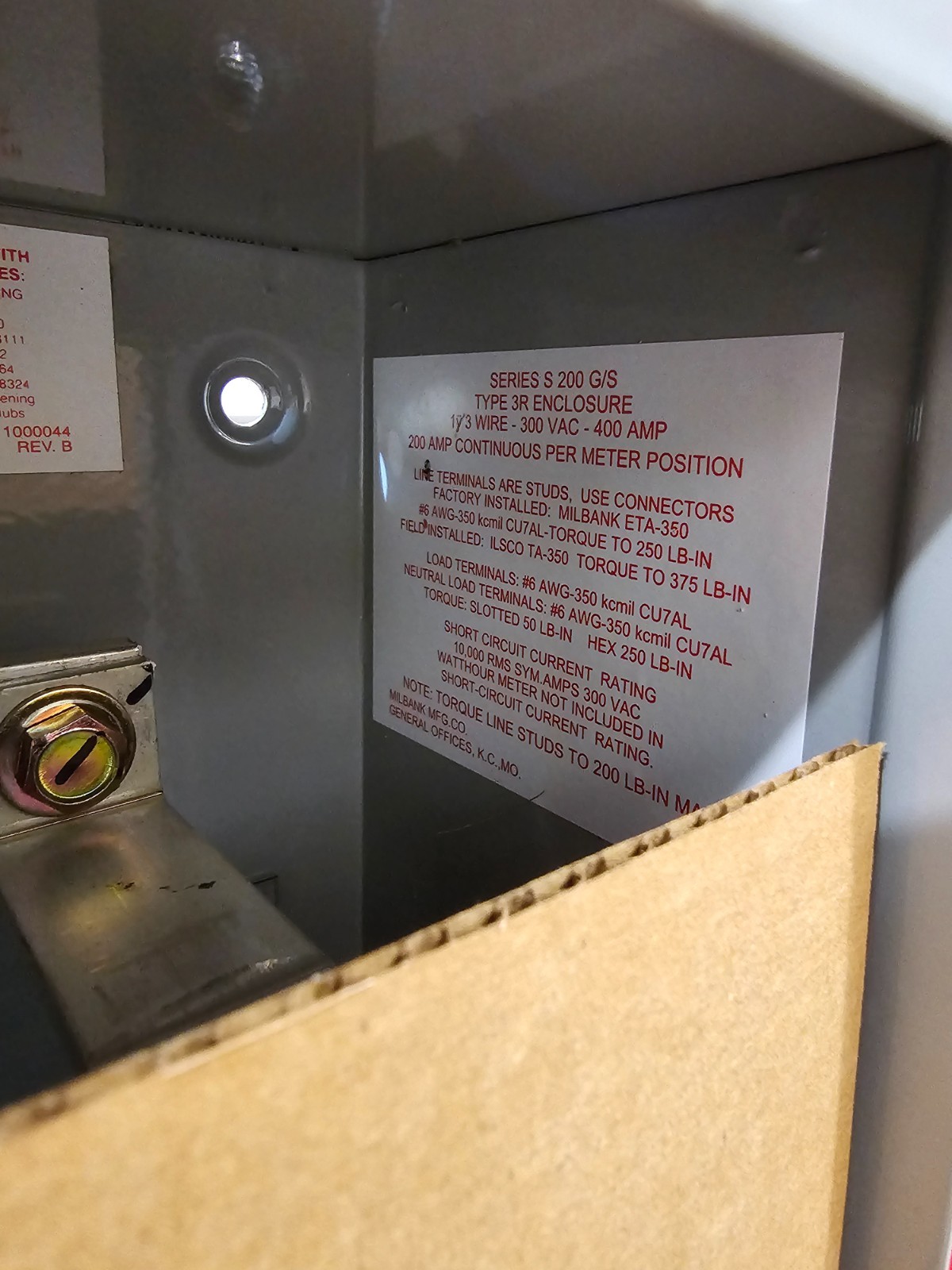 MILBANK U1252-X 200A DUAL METER CAN SOCKET OVERHEAD/UNDERGROUND (NEW IN BOX!)