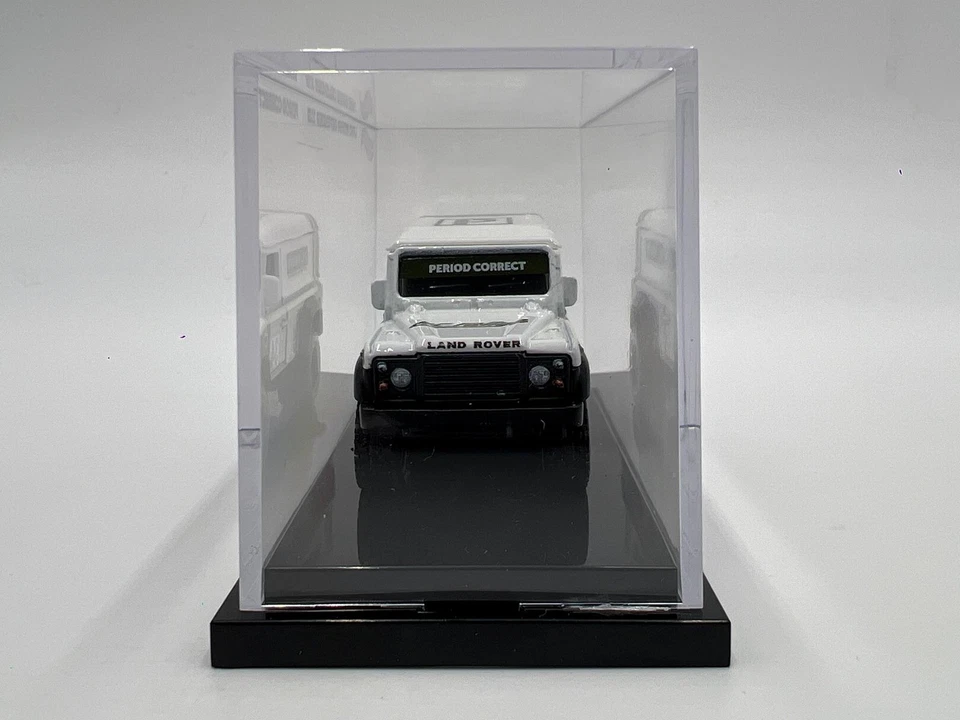 2019 Hot Wheels X Period Correct Land Rover Defender 110 Green/White VHTF - Image 4 of 4