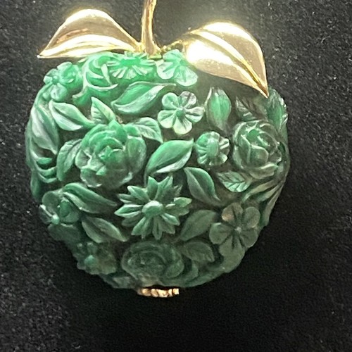Vintage Crown Inc Necklace Green Gold Apple Floral Intricate Flower Pattern HTF