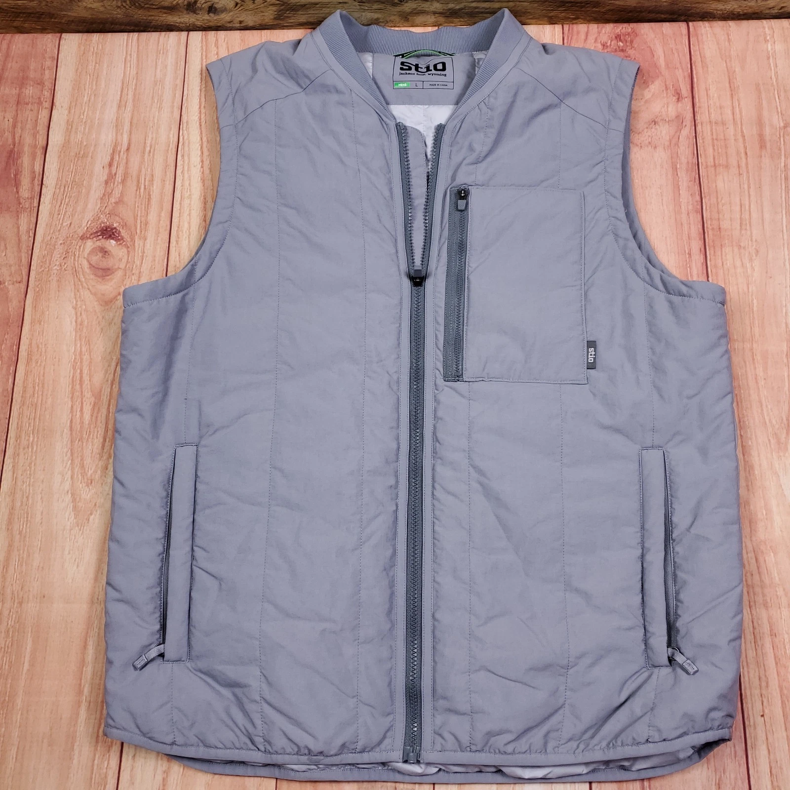 STIO Men’s Gray Light Insulated Puffer Vest Men’s Size L
Opens in a new window or tab